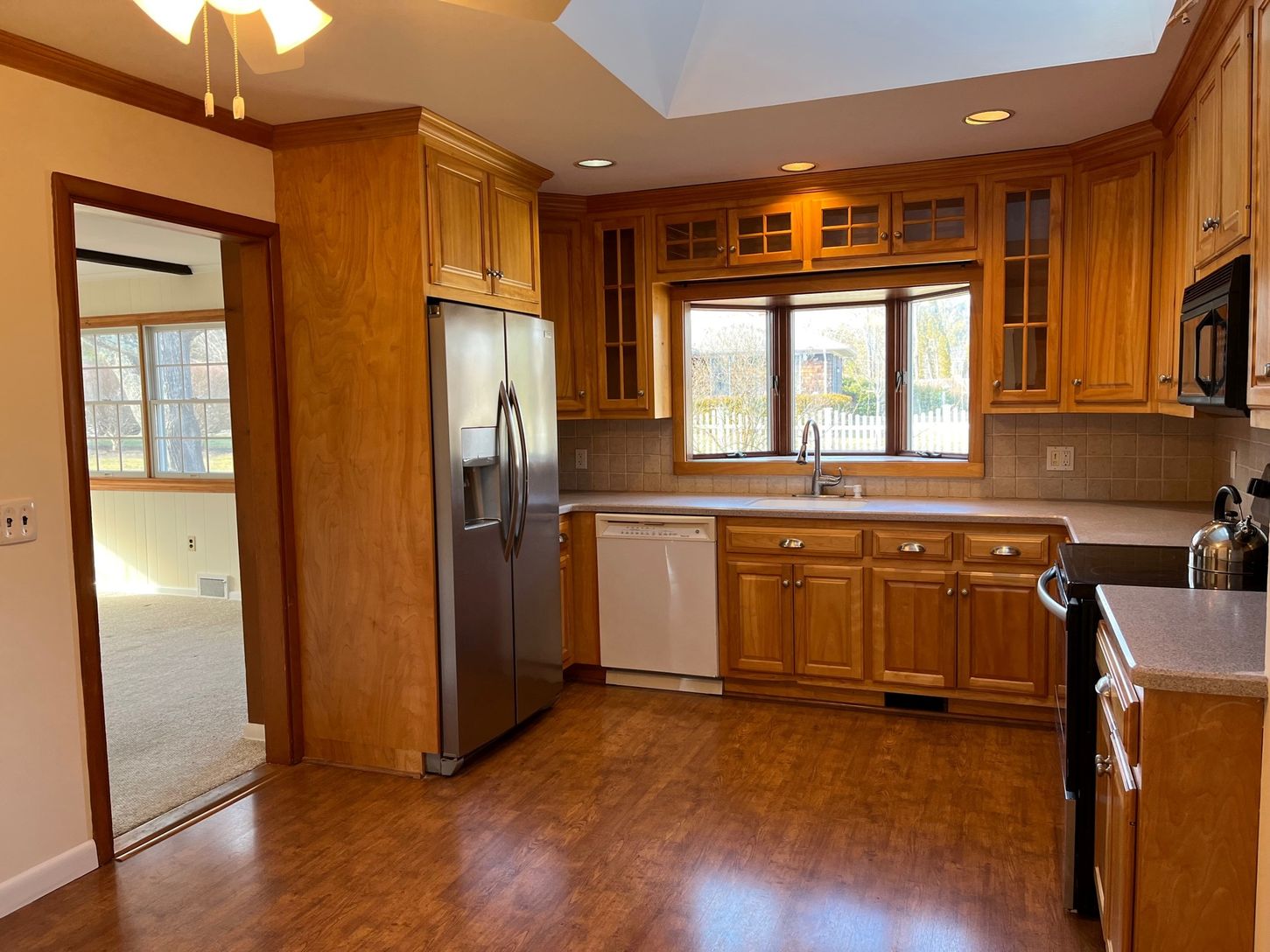  Updated Eat-in-Kitchen with Skylight