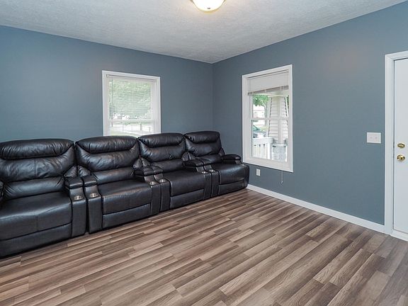 521 Cass St-104