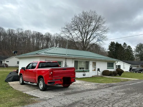 88 Carter Ave, Philippi, WV 26416