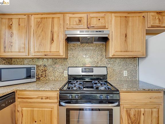 5th image of 19264 Rockridge Way