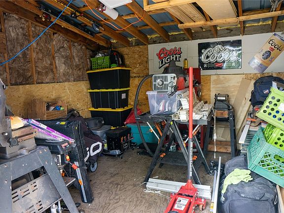 4th image of 2900 West Acres Drive UNIT 81