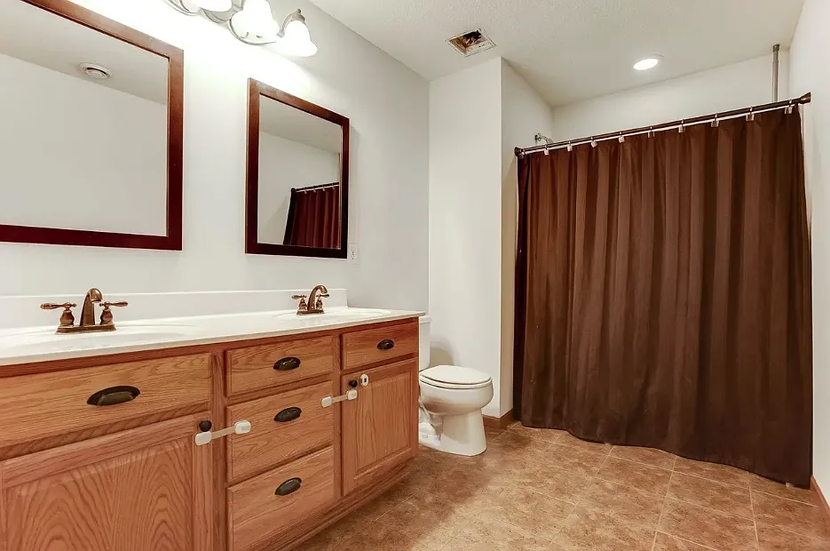 3 bed, 1671 sqft, $2,700 — Photo 3