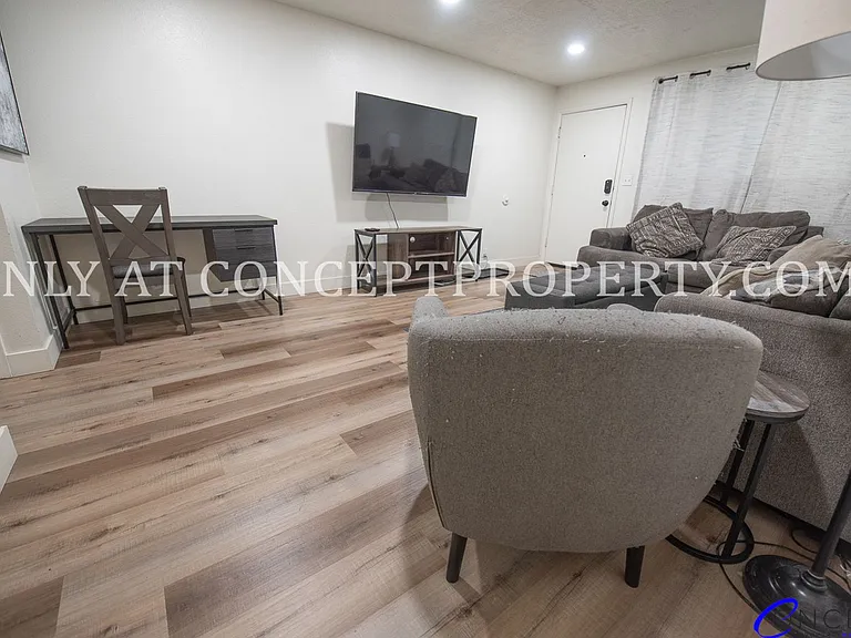 285 E Whitlock Ave — Photo 38
