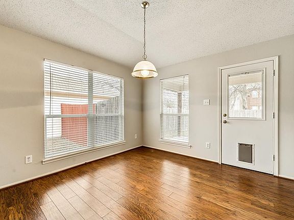 5th image of 1004 Margaret Dr