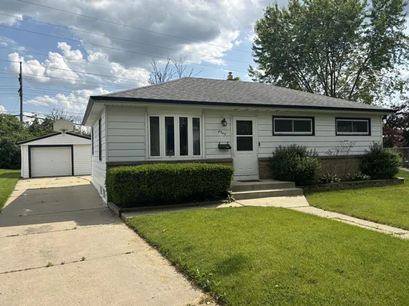 4945 West Tesch AVENUE, Milwaukee, WI 53220