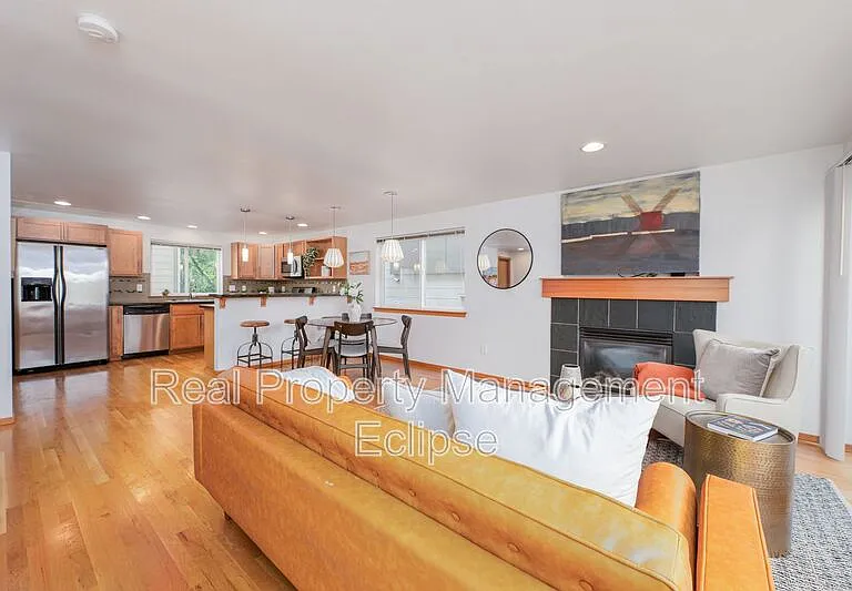 1145 N 91st St #A — Photo 29