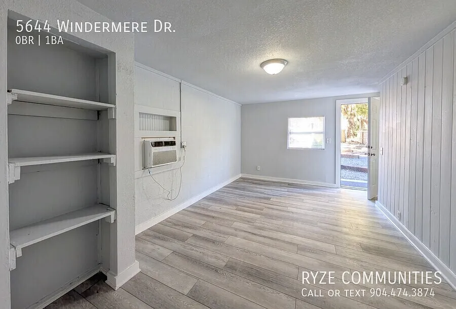 Newly Remodeled Studio Units — Photo 4