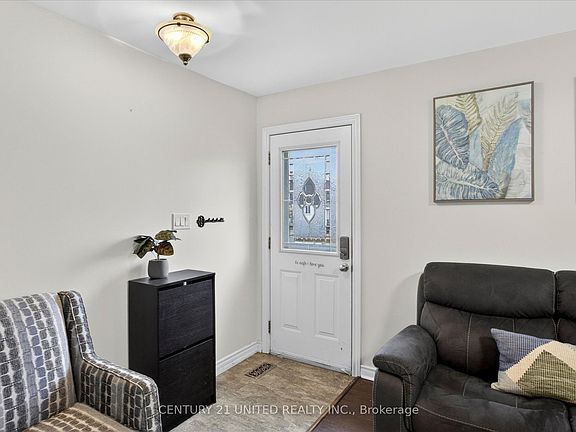 3rd image of 470 Oconnell Rd