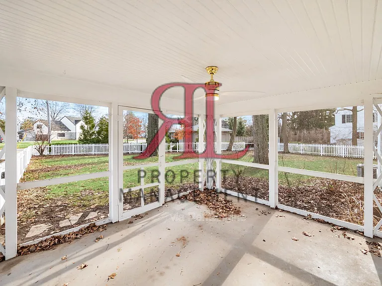 85 Eastmoor Blvd — Photo 53