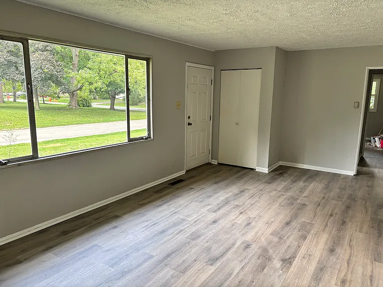 Family/dining area