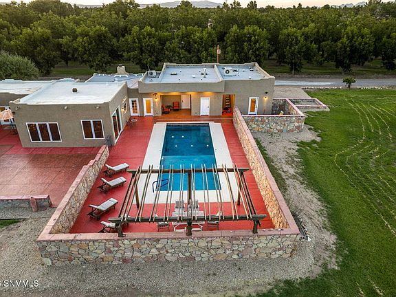 4th image of 3070 Estrada Rd