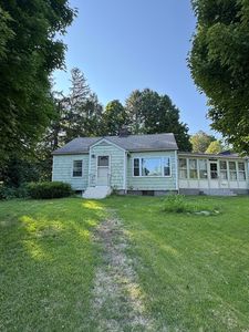 2 Bunker Hl, South Hadley, MA, 01075