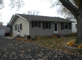 813 4th St W, Hastings, MN 55033