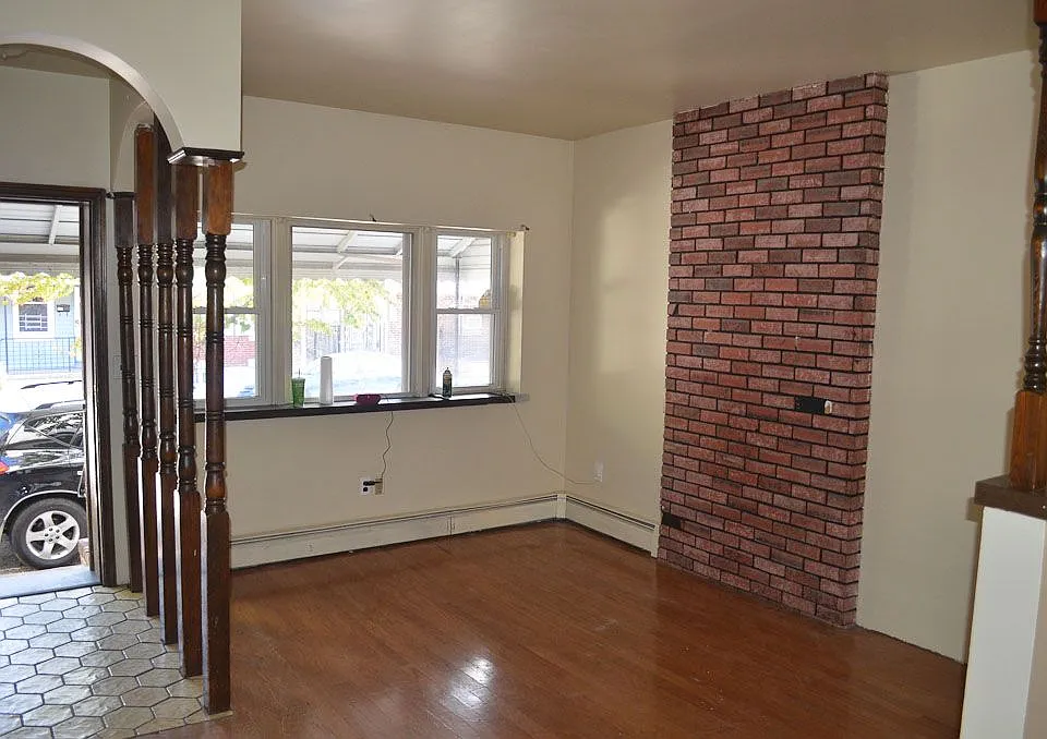 114 Mott St #MAIN