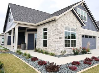 5839 NW 90th St, Johnston, IA 50131