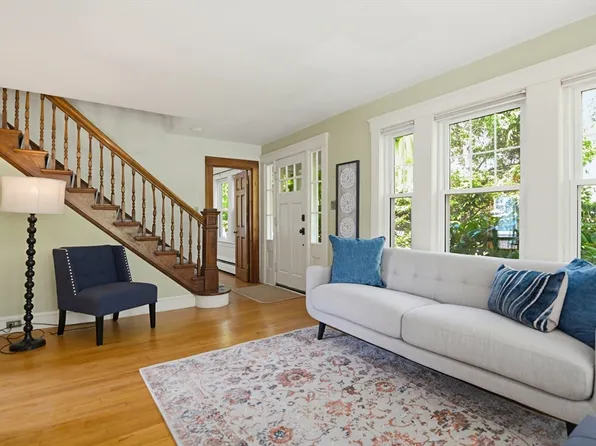 68 Main St, Acton, MA 01720