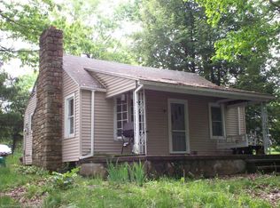 46 Old Lake Rd, Lake Ariel, PA 18436