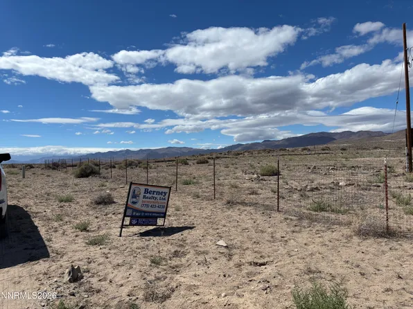 5795 Anita Ave, Silver Springs, NV 89429