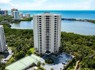 5555 Heron Point Dr APT 101, Naples, FL 34108