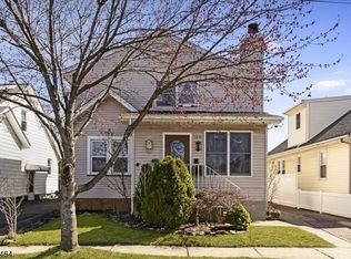 12-17 Roosevelt Pl, Fair Lawn Boro, NJ 07410