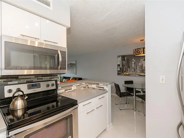 1500 Bay Rd #654S — Photo 2