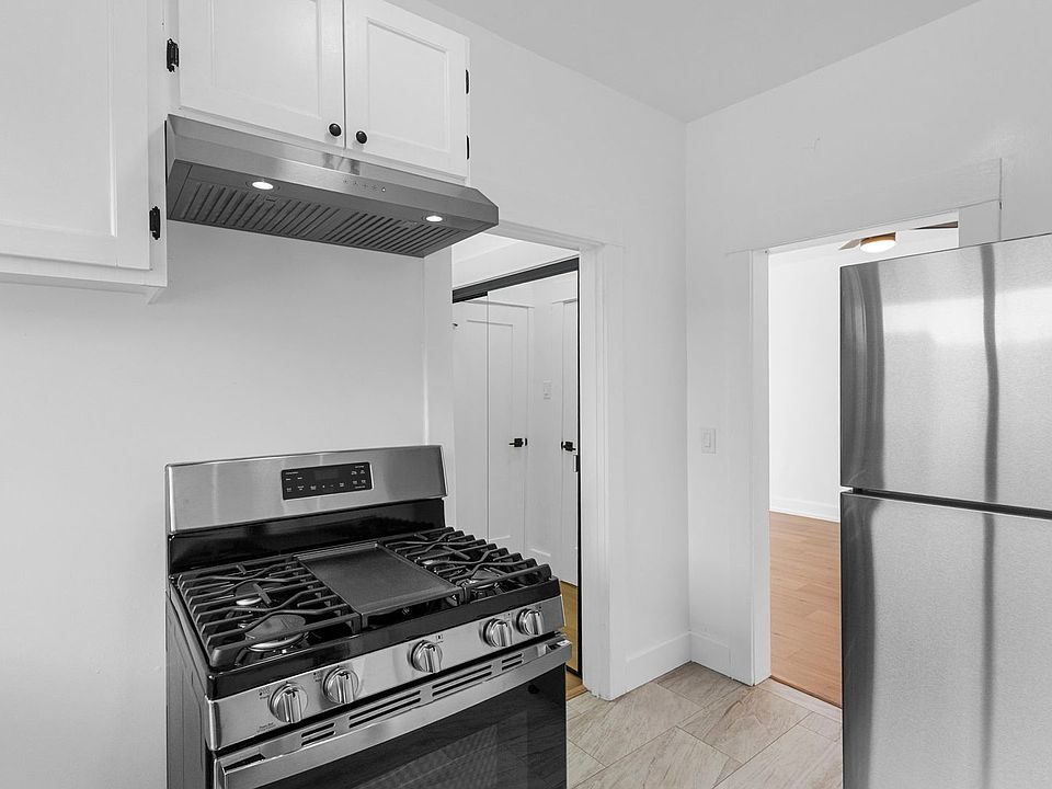 1st image of 270 S Coronado St #270361