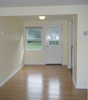 3rd image of 62 Roberts Dr