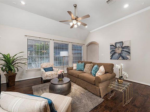 5th image of 5311 Juniper Terrace Ln