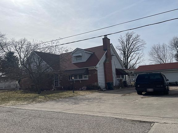 2nd image of 124 Smith St