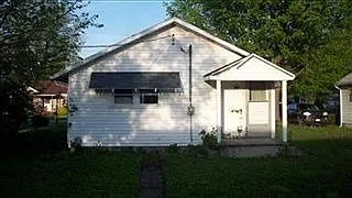 328 McKinley Ave photo 1