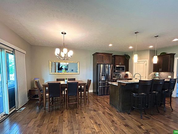 4th image of 1001 Summerwood Dr
