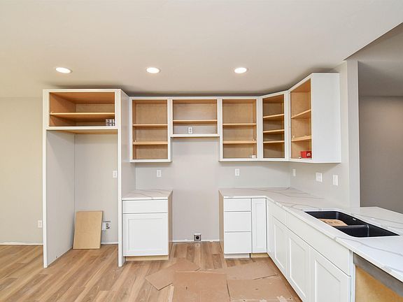 5th image of 5513 W Rock Hill Pl