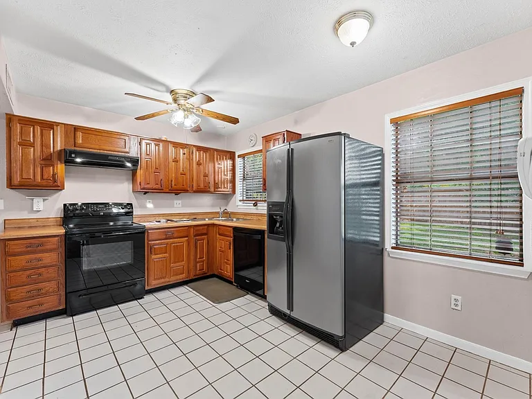 25 Regency Ln — Photo 6
