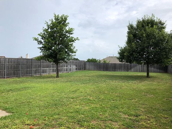 3rd image of 1100 Charlotte Dr