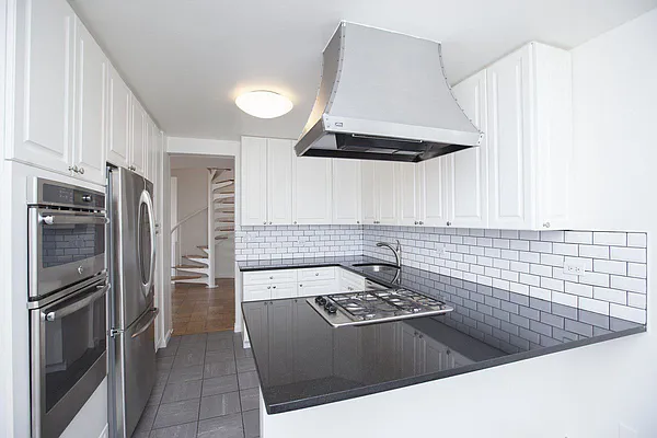 Rented by Nest Seekers International | media 15