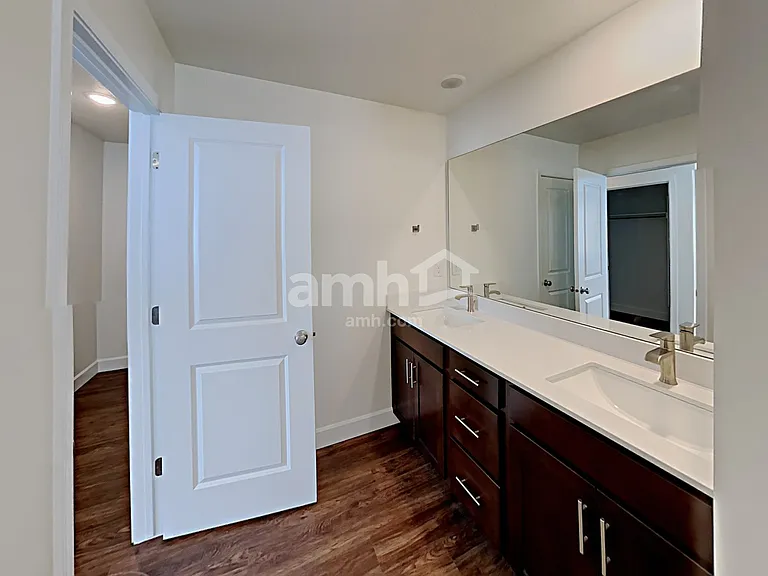 1399 E Perelle Ln — Photo 12
