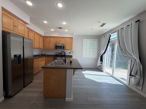 5th image of 2326 Abbott Ct