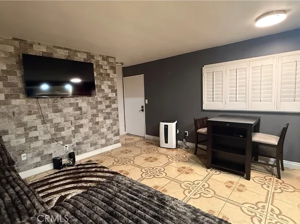 7904 Laurel Canyon Blvd Unit 12, North Hollywood, CA 91605