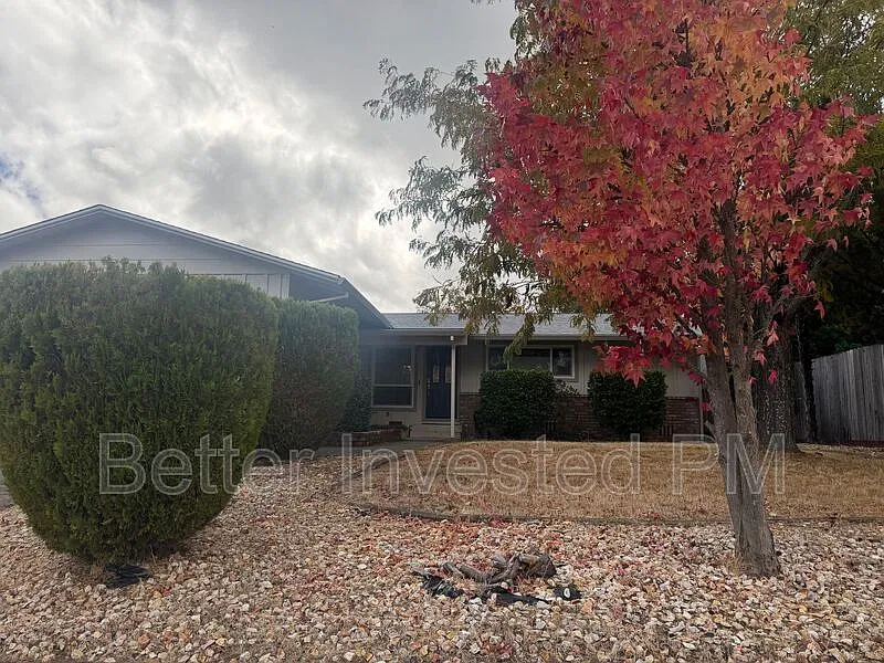 3 bed, 2.0 bath, 1760 sqft, $2,650 — Photo 1