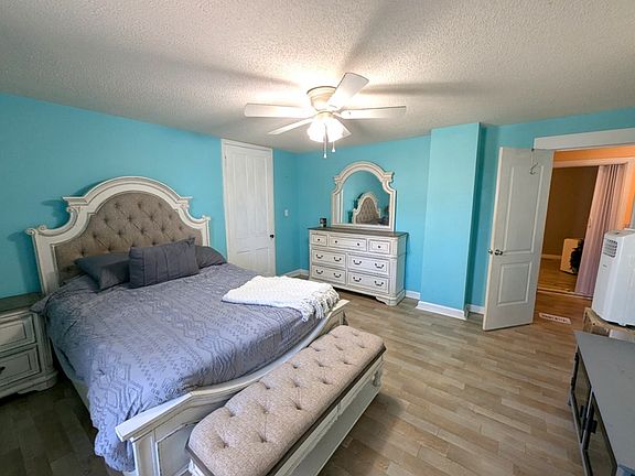 5th image of 331 Jackson St