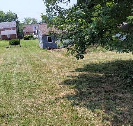 2nd image of 8260 Glen Echo Dr