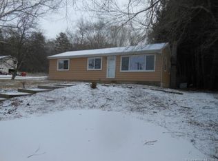 25 Hampton Rd, Chaplin, CT 06235