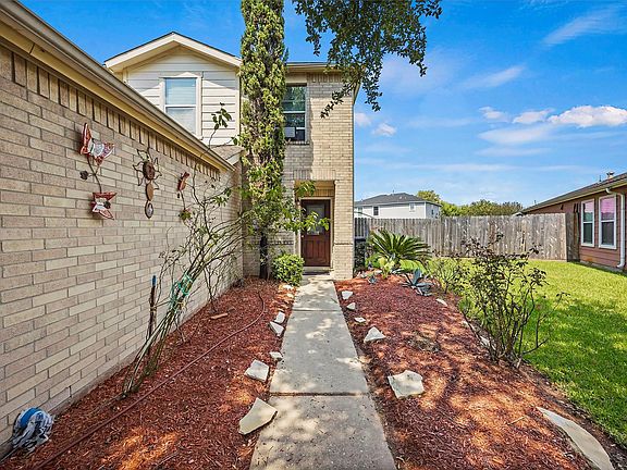 3rd image of 15627 Red Pine Ridge Way