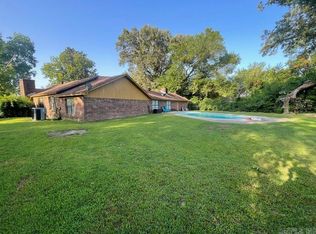 414 West St, Dardanelle, AR 72834