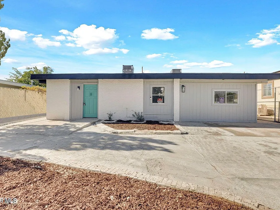 8827 Mount Elbert Dr #4