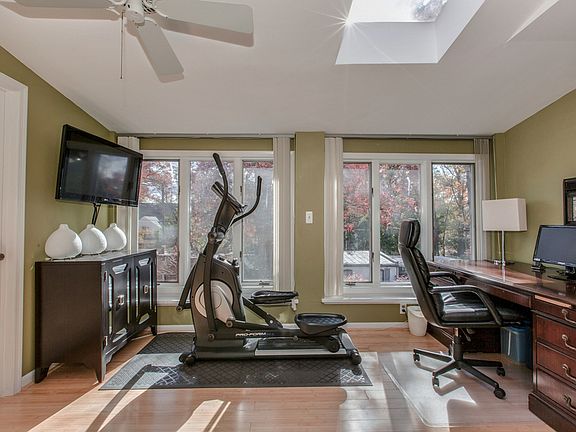 Large sunny office or exercise room
