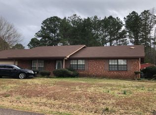 1711 E 9th St, Hope, AR 71801