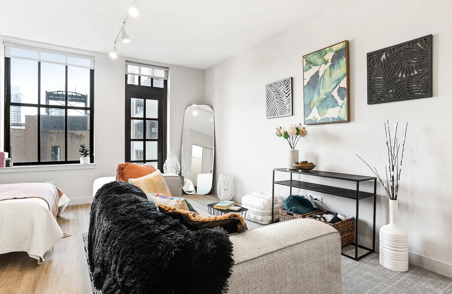 Studio, 1.0 bath, 658 sqft, $2,370 — Photo 4