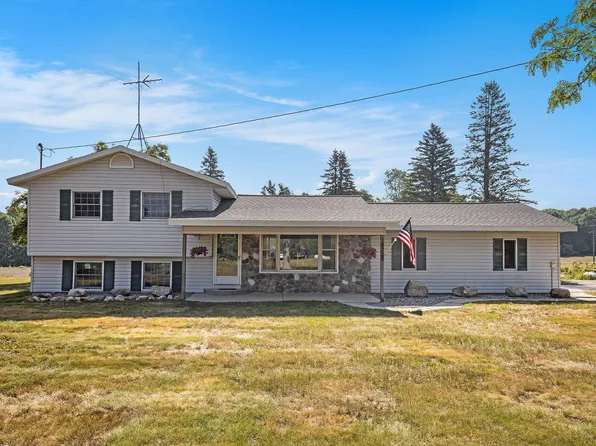 16220 Pine Lake Ave, Sand Lake, MI 49343