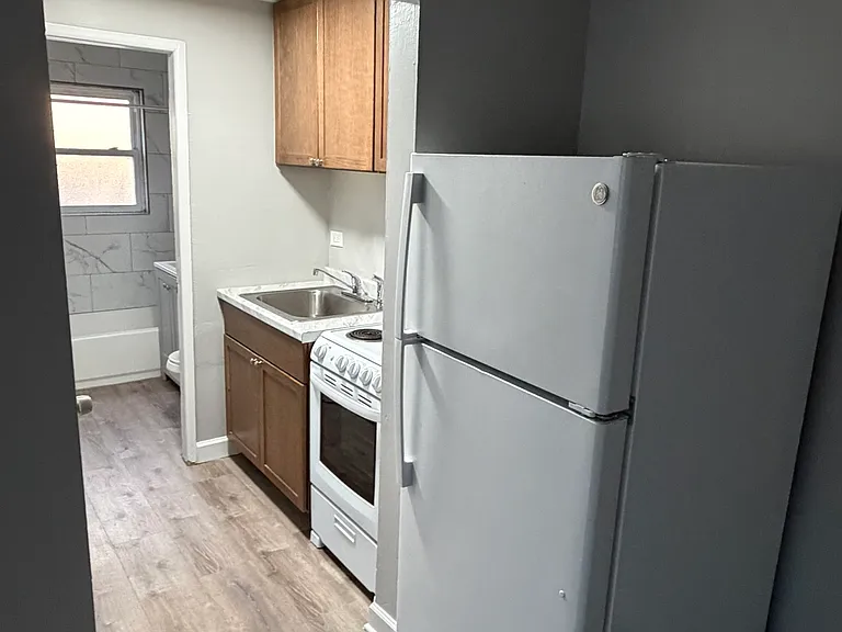 2109 W 119th St #6 — Photo 3